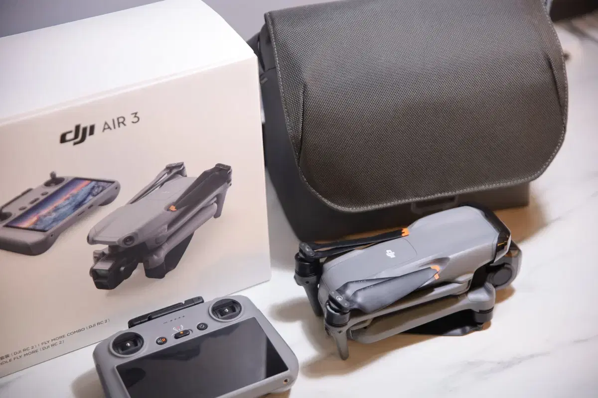 DJI Air 3 플라이 모어 새상품 콤보 판매합니다